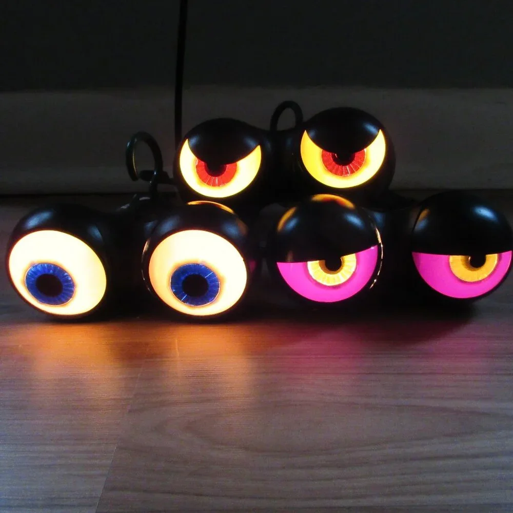Peepers Light-Up Flashing Eyes Halloween Decoration Mystic Industries 6 Ft WORKS
